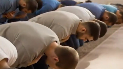 Brenton Tarrant worship mosque footage (not mine)